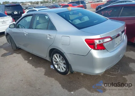 2013 Toyota Camry Xle z USA, uszkodzony, nr VIN 4T4BF1FK1DR284230